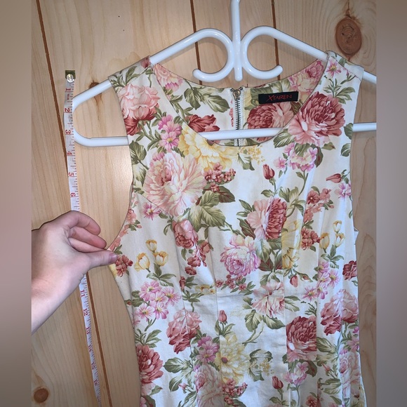 Xtaren short summer dress- small - Picture 7 of 9